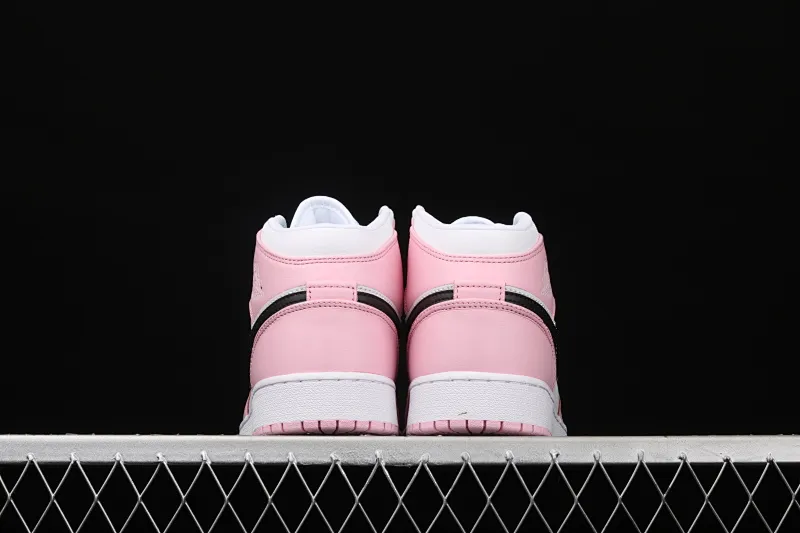 All categories Air Jordan Jordan series basketball shoes Air Jordan 1 Mid Air Jordan 1 Mid SE AJ1 Joe 1 white pink black hook Zhongbang basketball shoes BQ6472-500